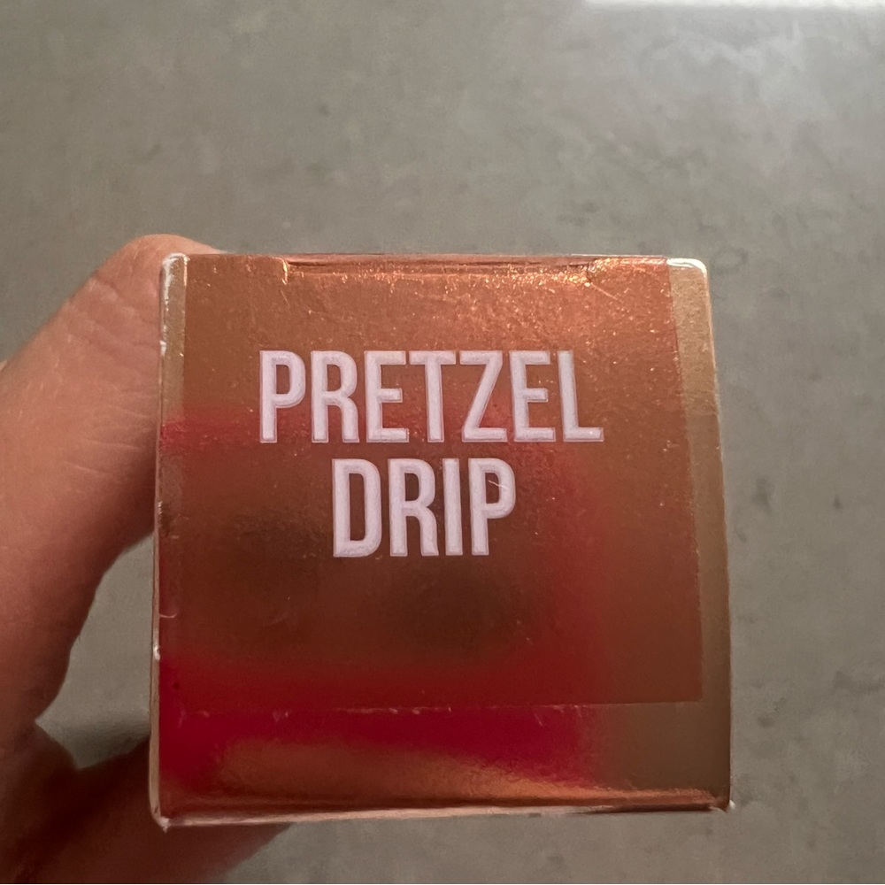 Jeffree Star Lipgloss - Pretzel Drip - Picture 4 of 5